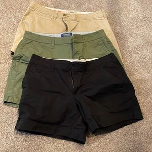 Old Navy women’s shorts size 6.  5”. Black, khaki, olive.  good used condition.